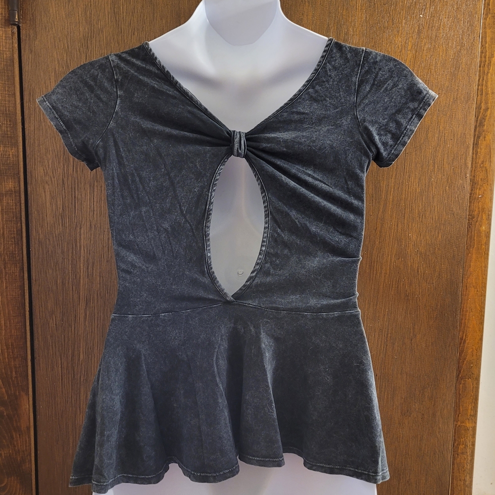 Happening in the Present Dark Gray Ruffle Hem, Women's Size M Rivets Knot H.i.p - Picture 4 of 7